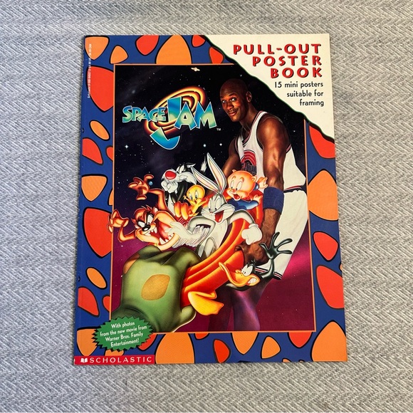 Space Jam Pull-Out Poster Book Vintage - Picture 1 of 3